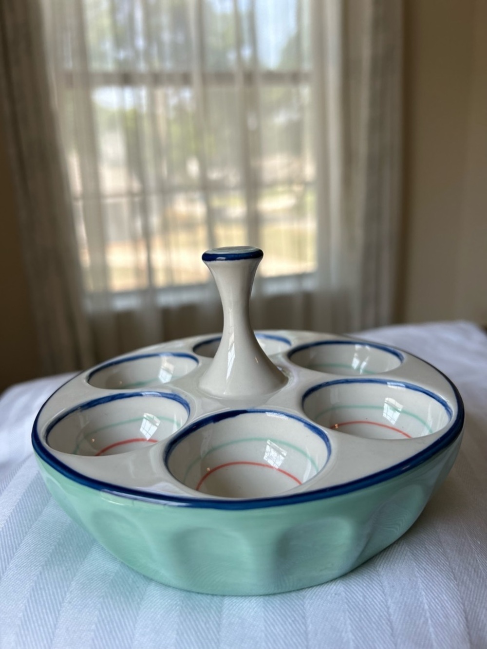 Anthropologie Dairy Kitchen Ceramic Egg Holder Polka Dot 6 Egg Carrier